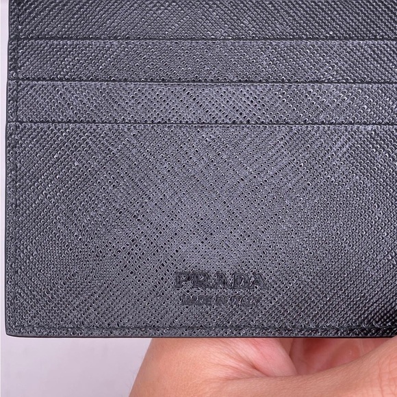 Prada Black horizontal wallet with logo - Picture 3 of 9